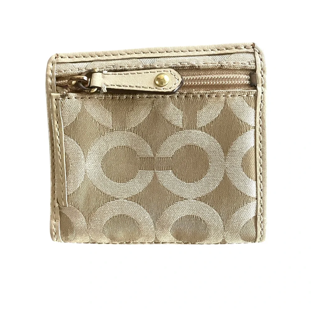Coach light khaki